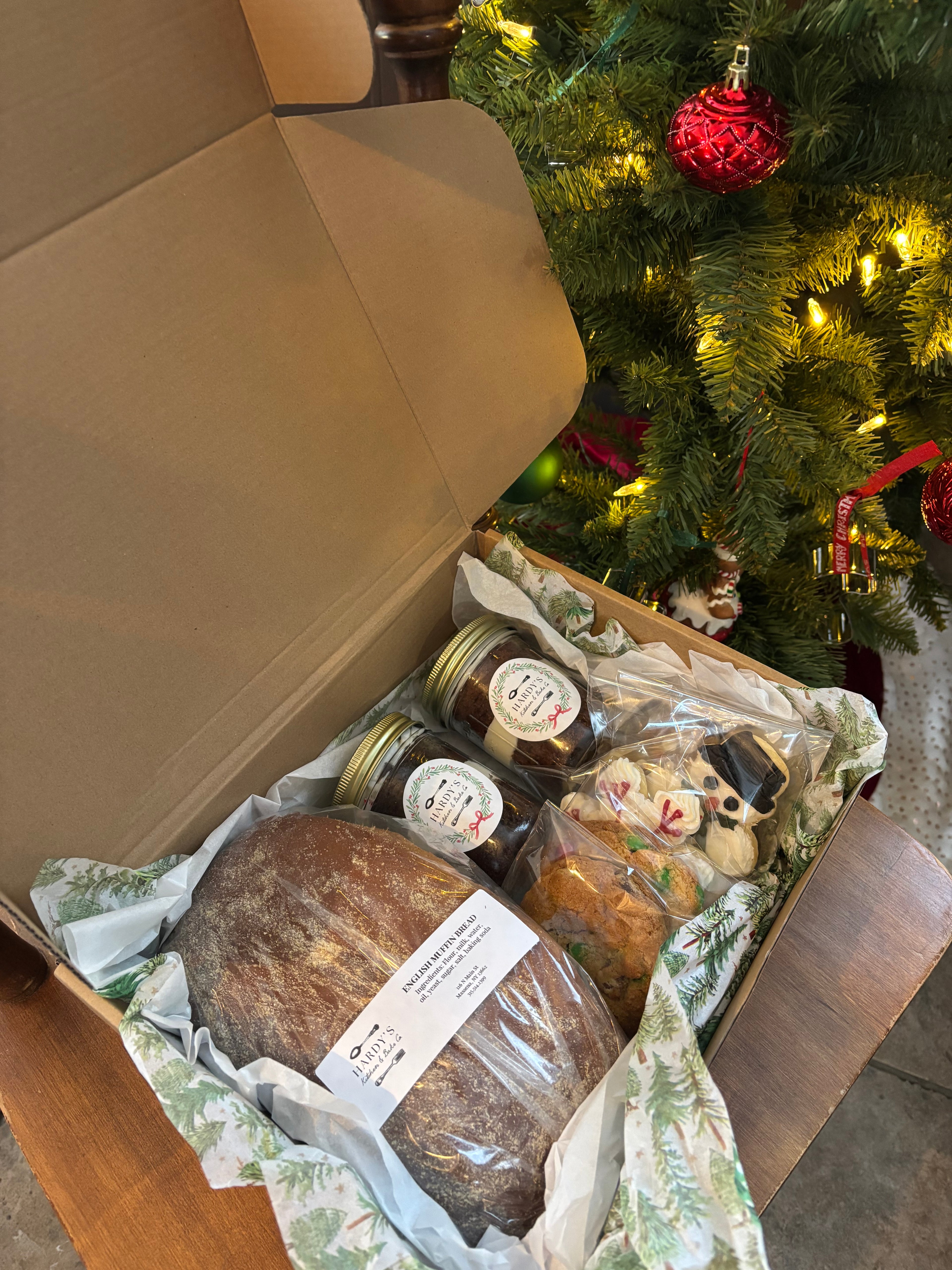 Classic Comfort Holiday Box
